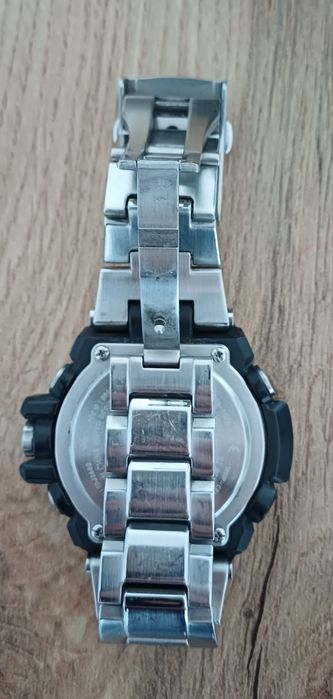 Casio GST B100 G Shock