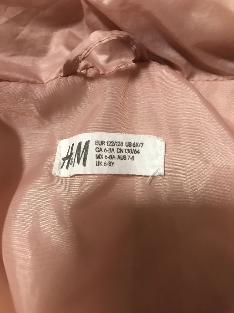 Куртка с капюшоном H&M 6-8Y 122 см.