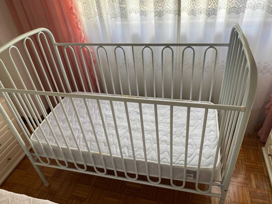 Berço com colchao
