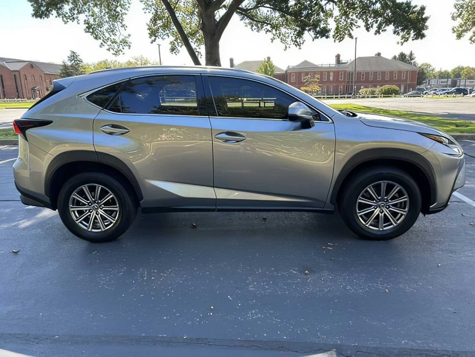 Lexus NX 300      2018