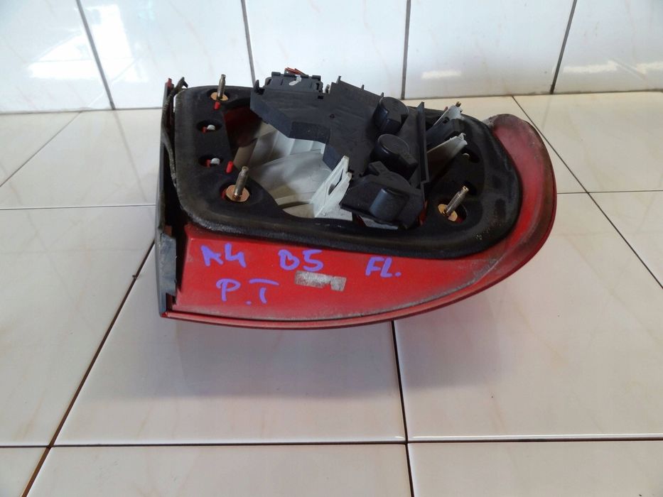 Audi A4 S4 B5 8D 1999 Lift Sedan Lampa Prawy tył Tylna