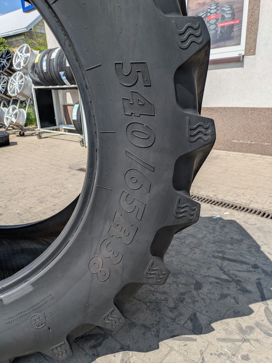 540/65R38 BKT Agri Max RT 657 pojedyncza opona rolnicza