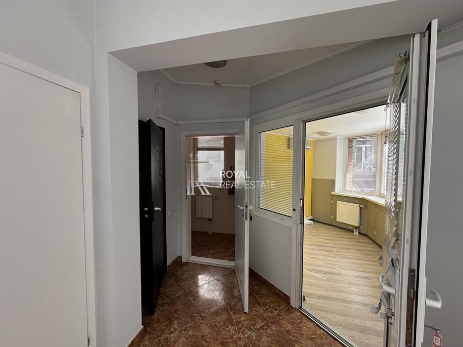 Продаж офісного приміщення Київ 10к 498м2 Голосіївський Центр