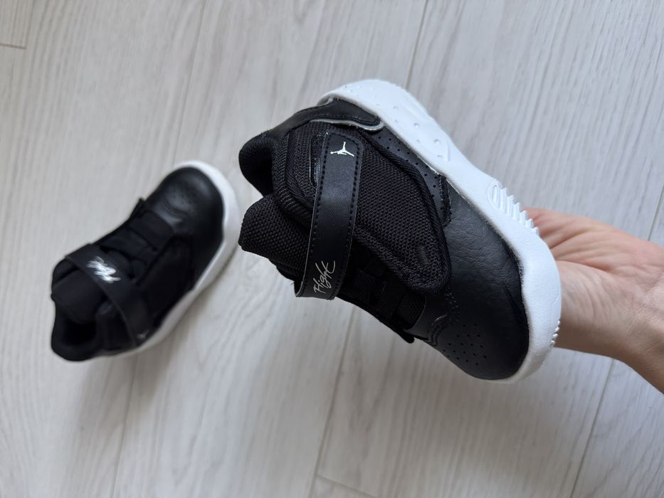 Дитячі кросівки черевики ботинки Nike Air Jordan Max Aura 4