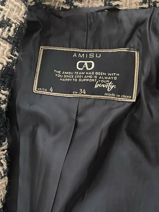 Костюм в стилі Шанель