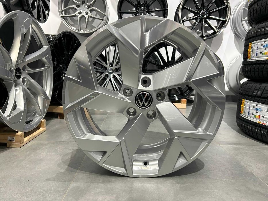Oryginalne felgi 18 5x112 ET44 VW Passat B8 B9 ID4 ID5