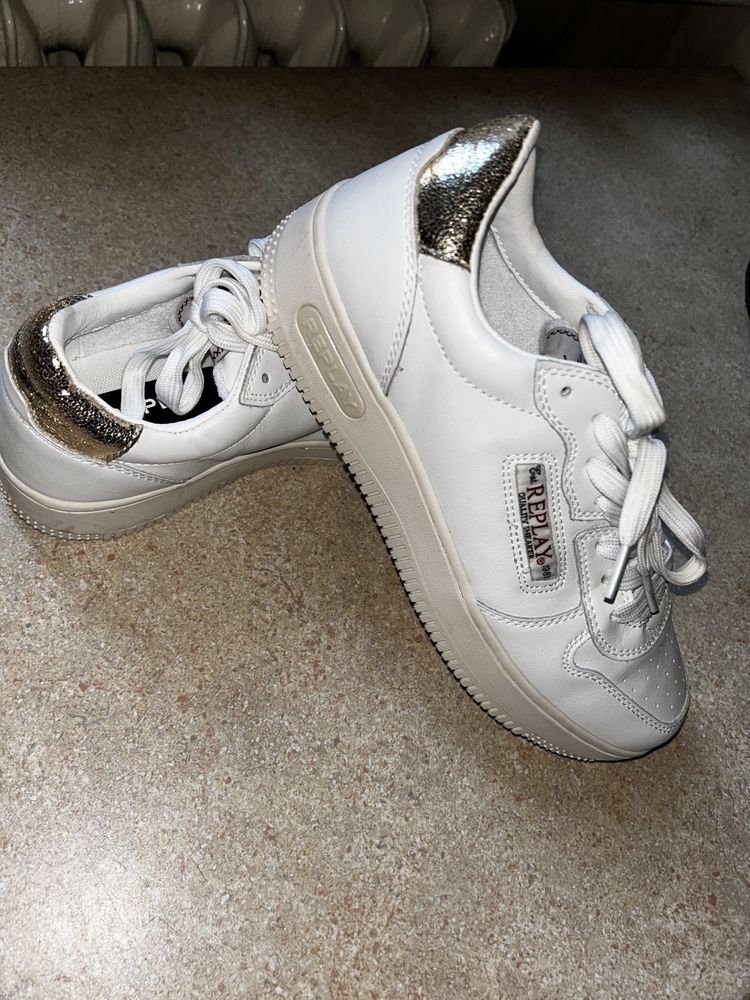 Buty biały nowe