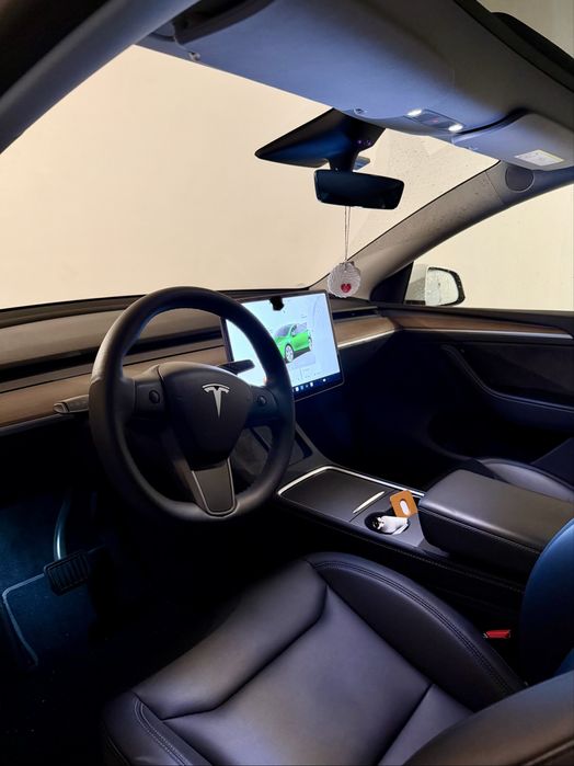 Tesla Model Y Dual Motor - RESERVADO