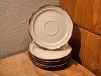 Beżowy spodek podstawka pod filiżankę Nostalgia Porcelit Pruszków PRL
