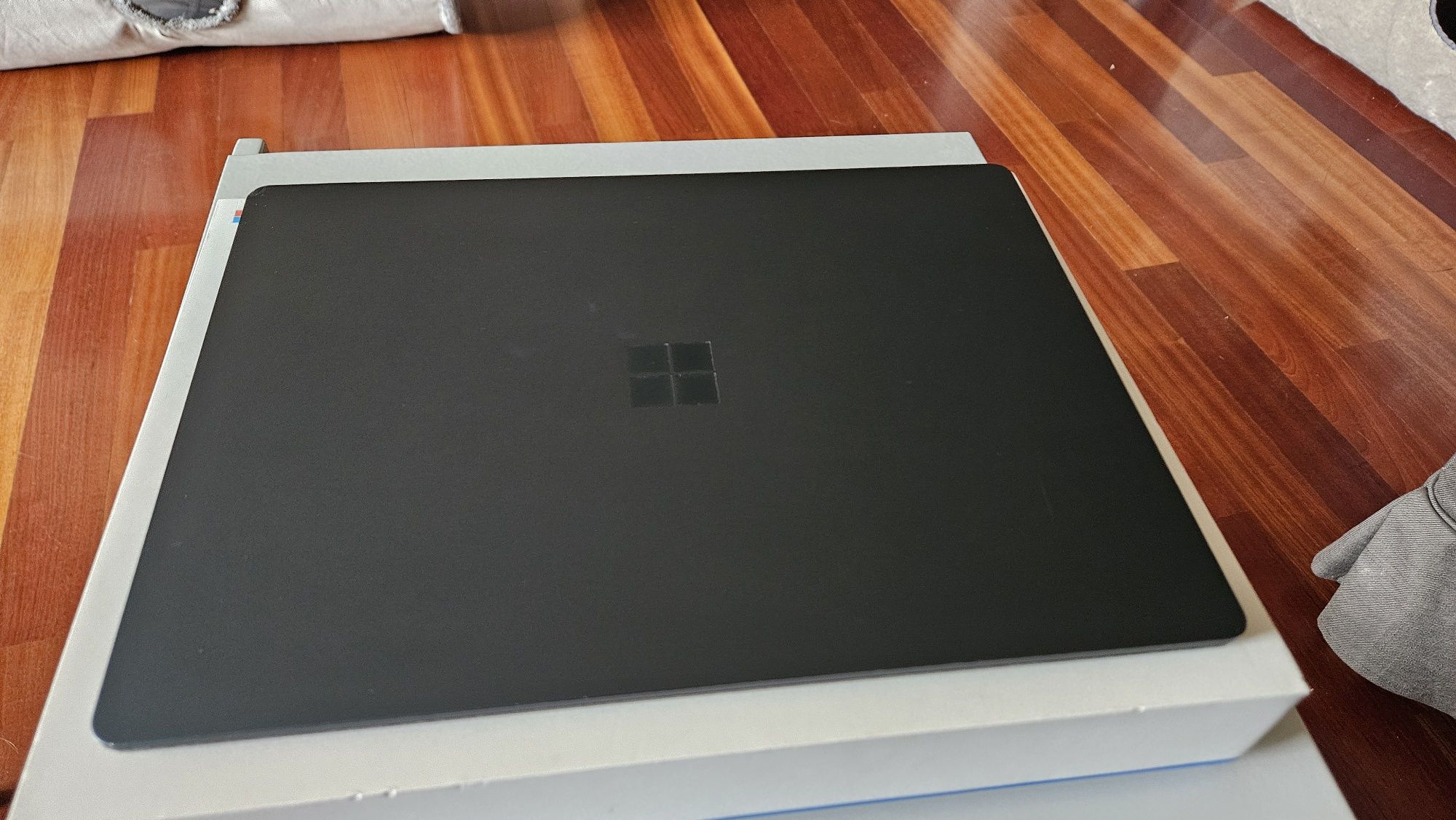 Microsoft Surface Laptop 2 i5/8GB/256GB Antracyt