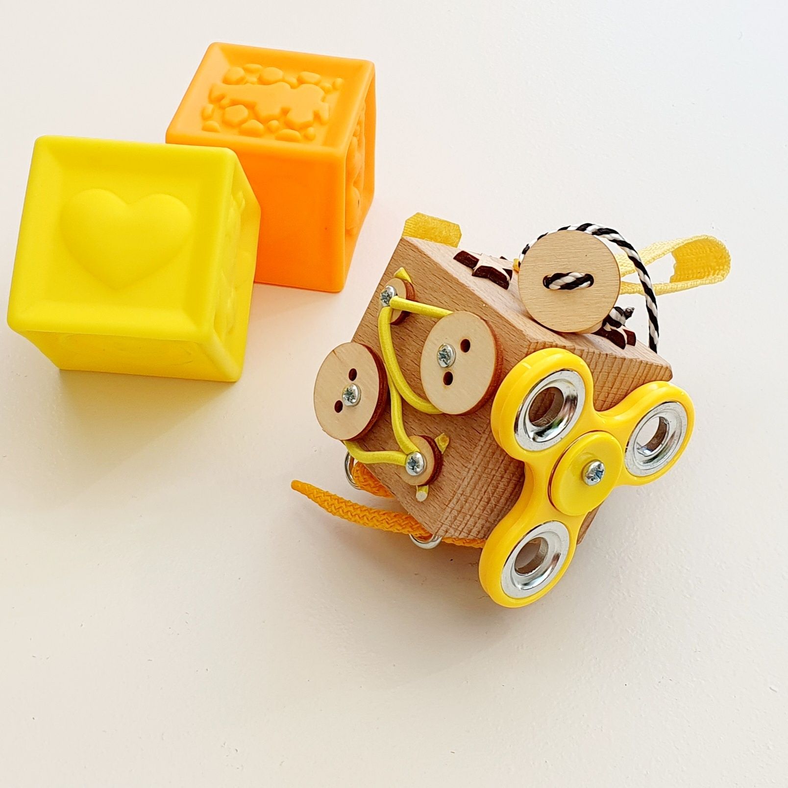 Kostka manipulacyjna Montessori Ring Cube