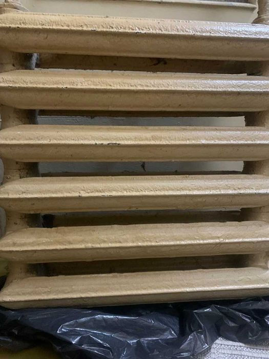 Продам чавуну батарею 3шт. (2шт. по 6 секцій, 1шт. 5 секцій)