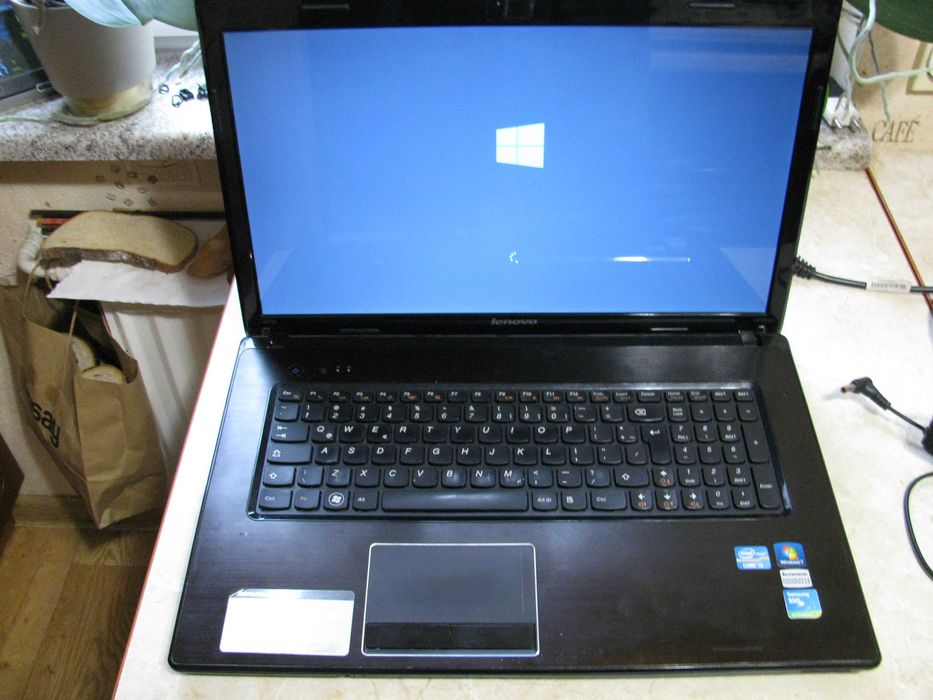 Laptop Lenovo g770 i5 17cali
