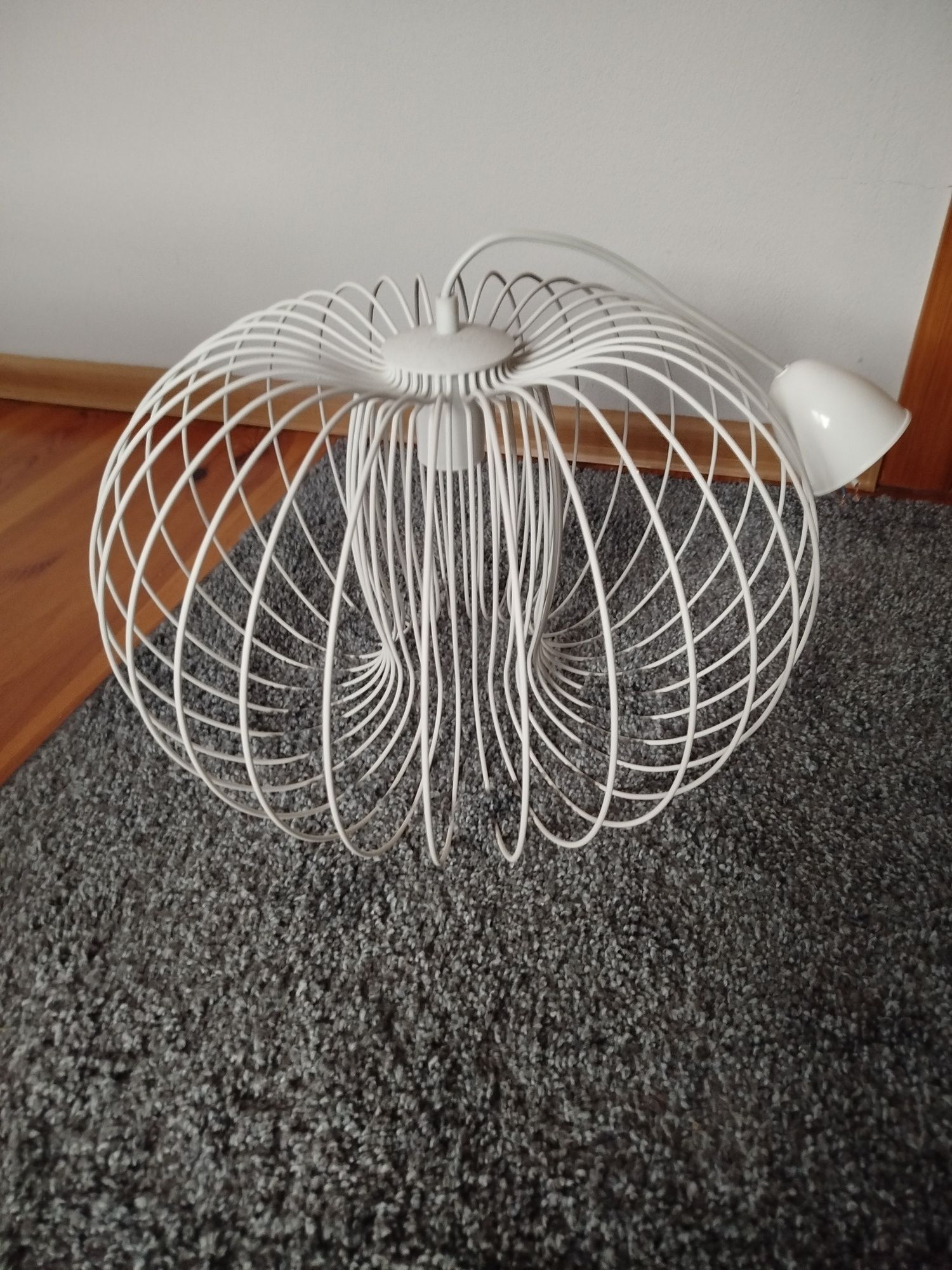 Lampa sufitowa  wisząca biała