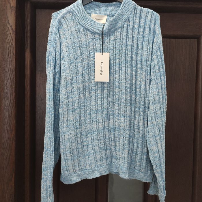 Светр жіночий відомого норвезького бренду Holzweiler