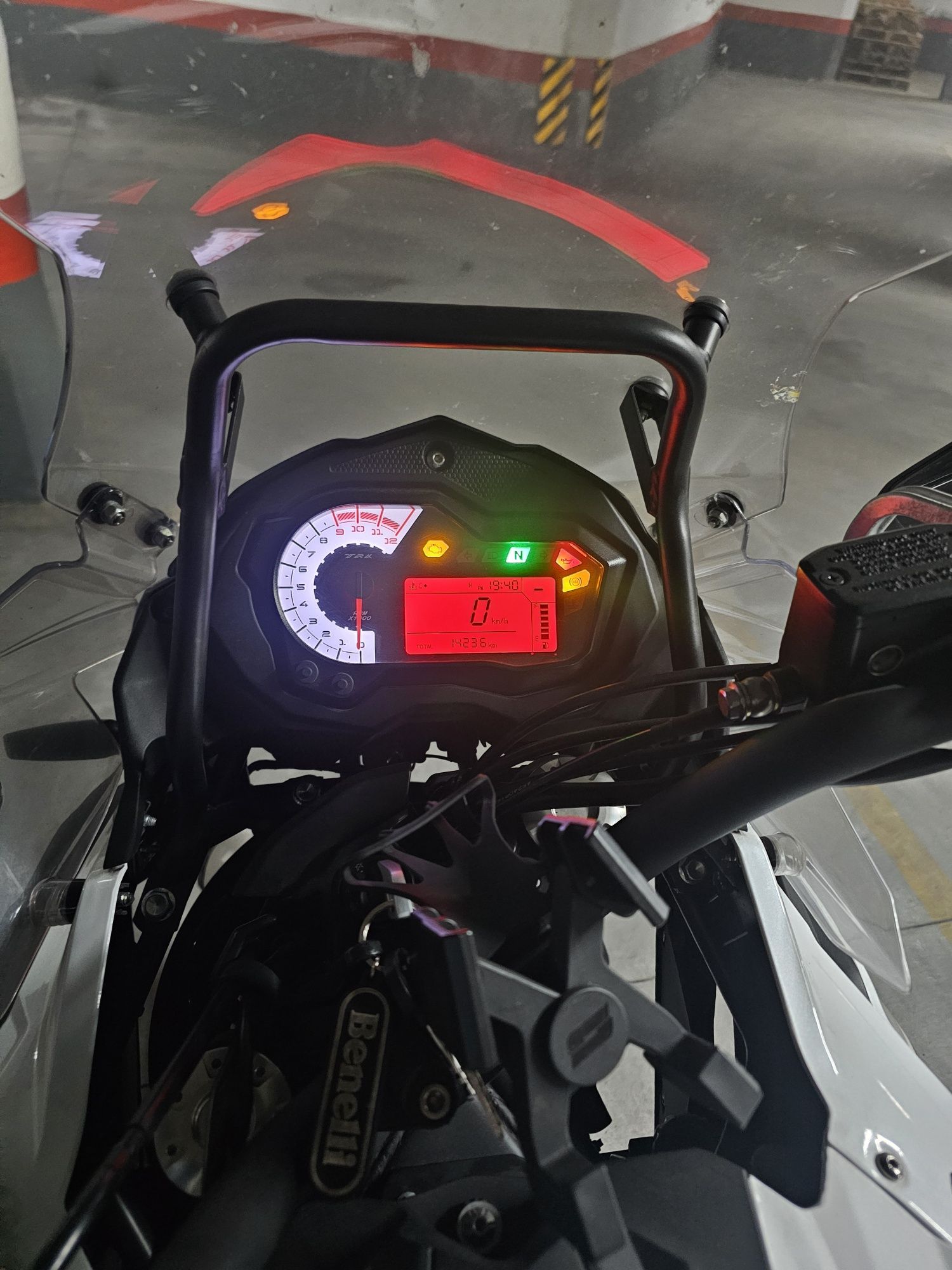 Benelli TRK 502 X (12/2022) — 3 Malas Shad Cromadas + Suportes — 14 23