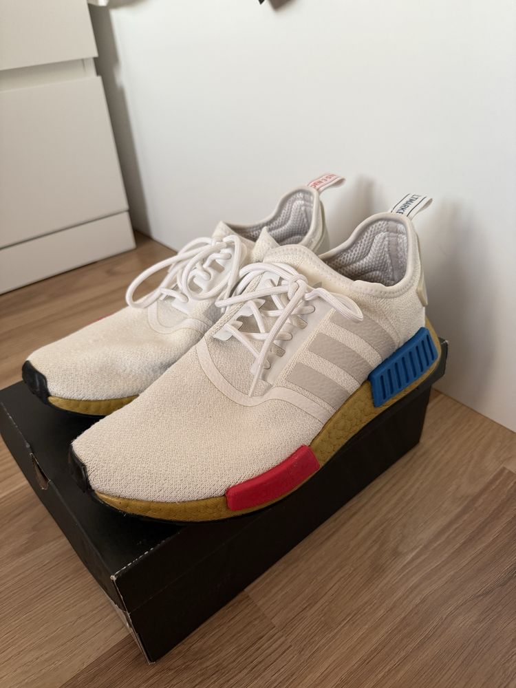 Adidas Boost biale lekkie 42 2/3