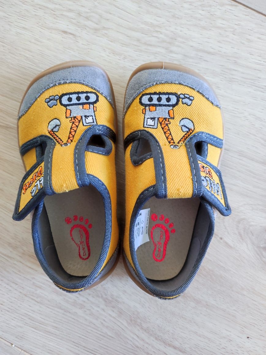Nowe kapcie barefoot 3f r 24
