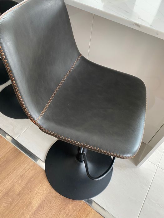 Bancos altos de bancada