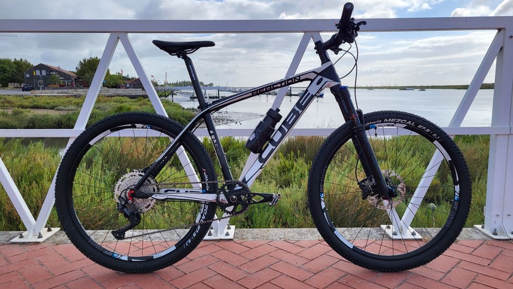 Bicicleta Cube reaction pro 27.5