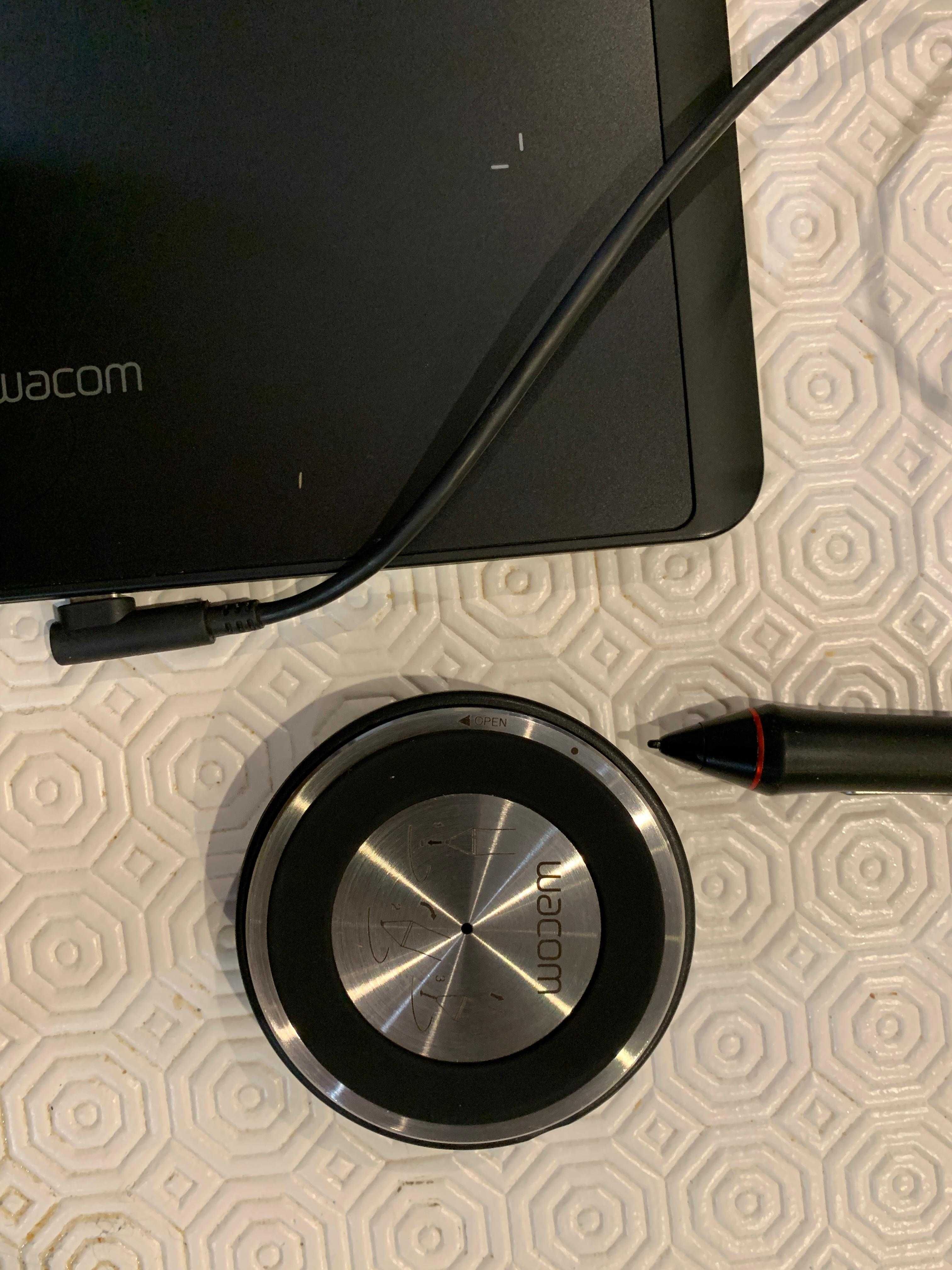 Tablet Desenho Wacom Intuos Pro - tamanho M
