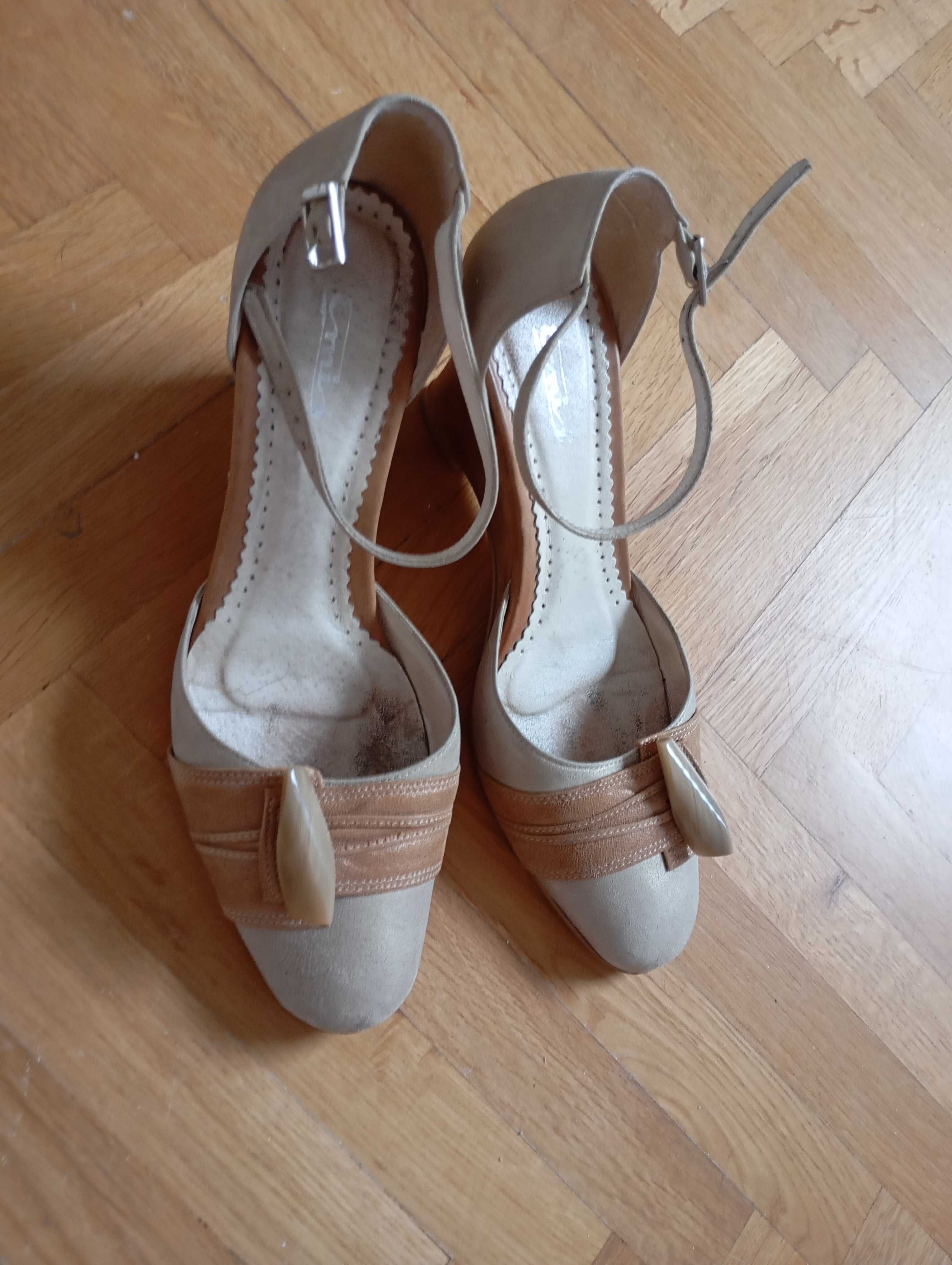 Sprzedam eleganckie buty bezowe na kotórnie rozmiar 37