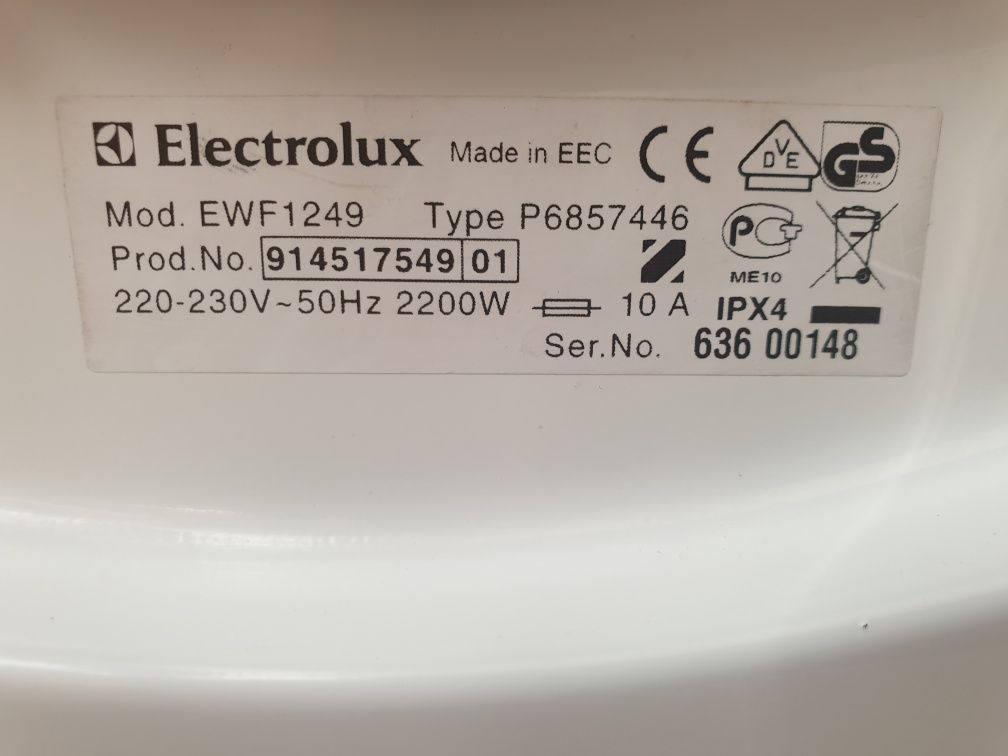 Пральна машинка Electrolux EWF 1249. Розмовляє українською мовою!
