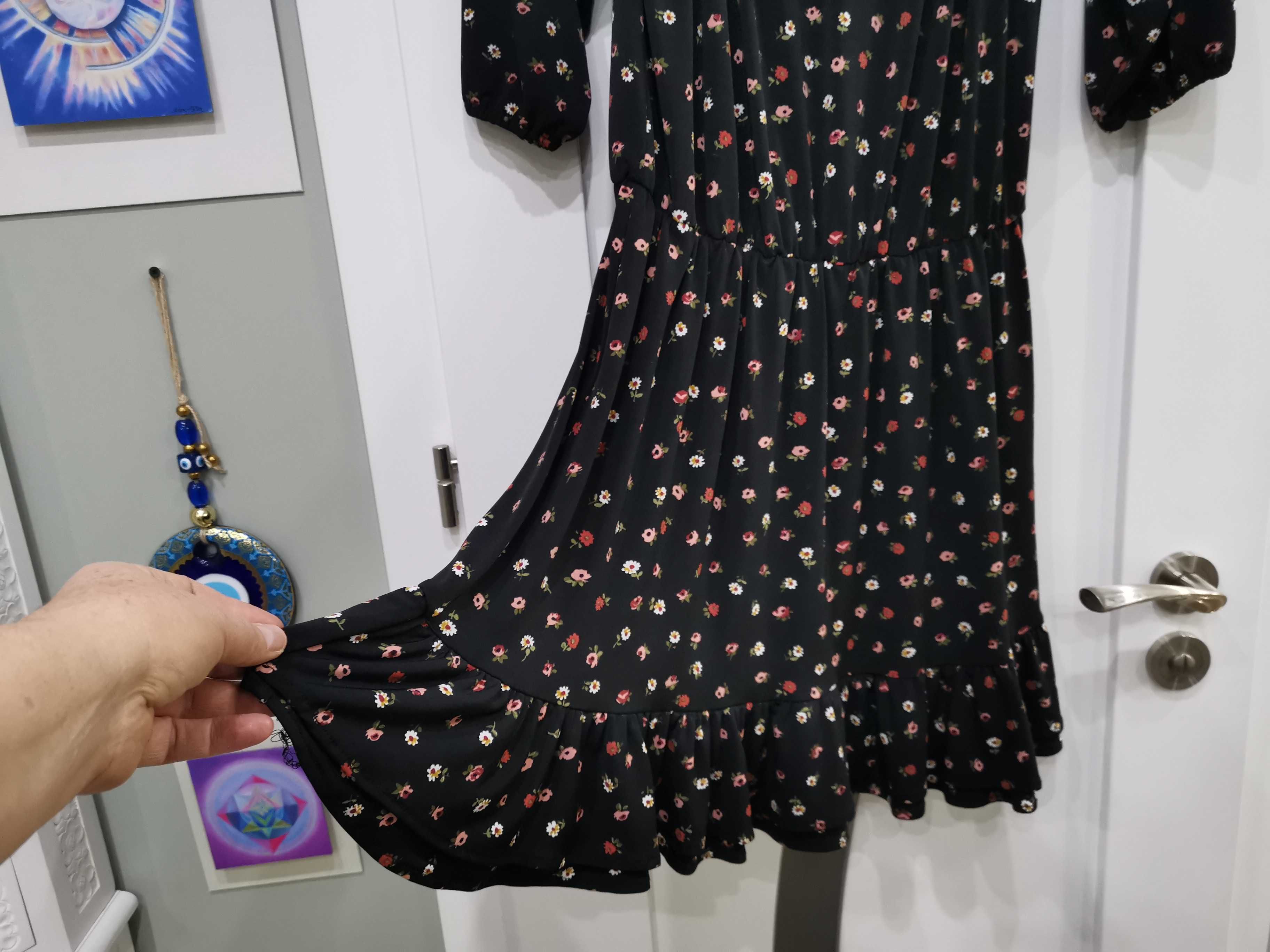 Śliczna sukienka pod marynarkę M 38