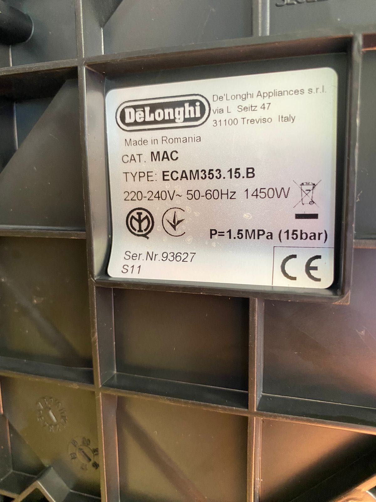 Кавомашина De'Longhi Dinamica ECAM353.15.B. Повністю робоча