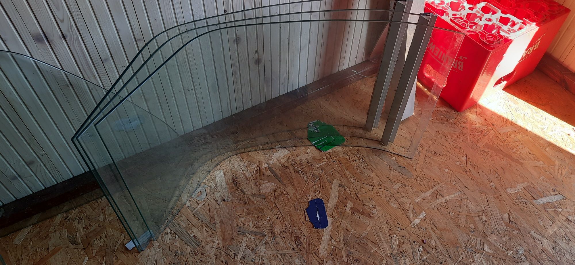 Szyby gięte do lodówek sklepowych