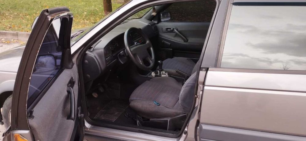 Авто: Passat B3 2E 2.0 1992
