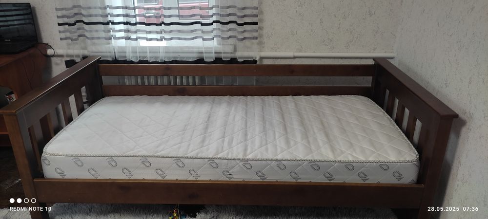 Продам ліжко  90 на2