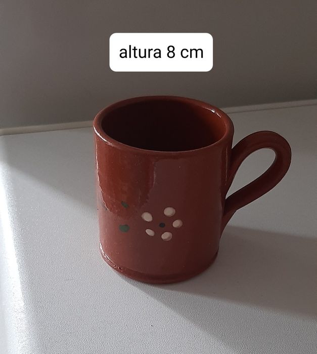 Conjunto em barro decorado e envernizado