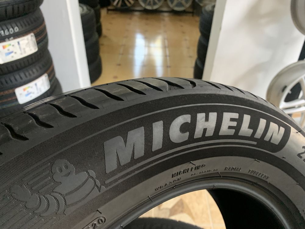 Комплект літніх шин 225/60/17 99V Michelin PRIMACY 4