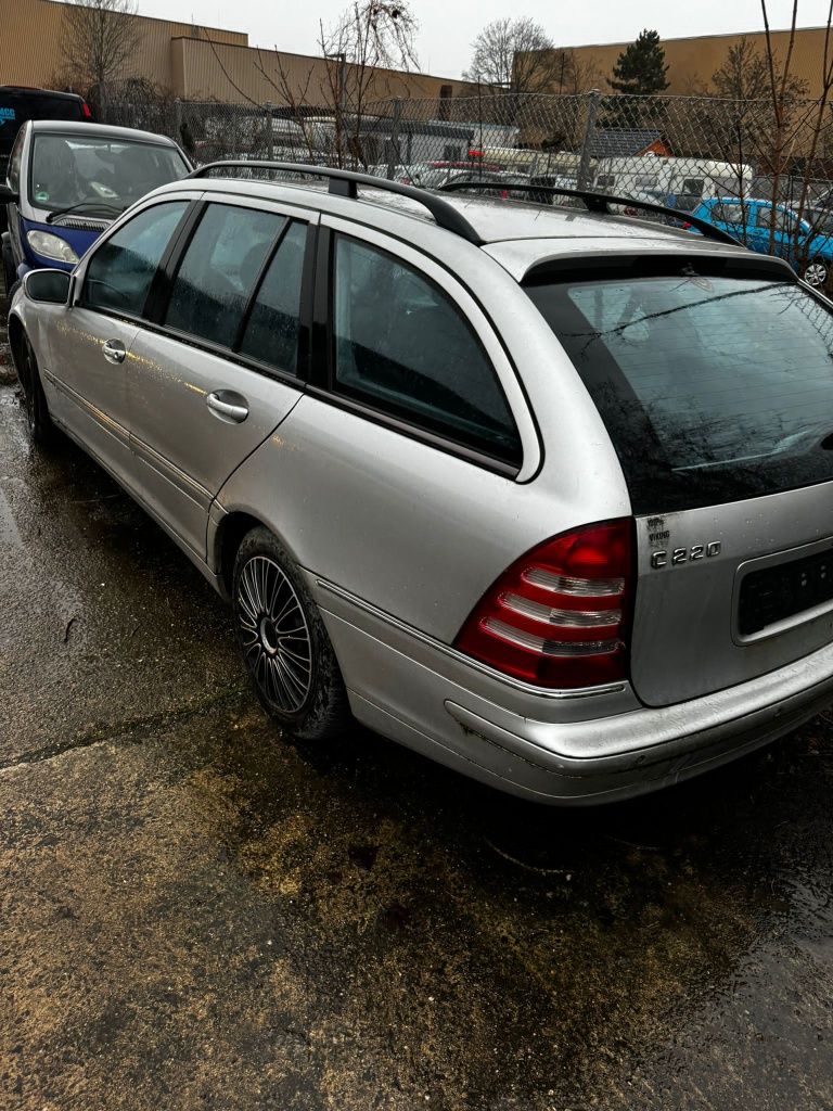 Lampa tył mercedes c klasa w203 kombi