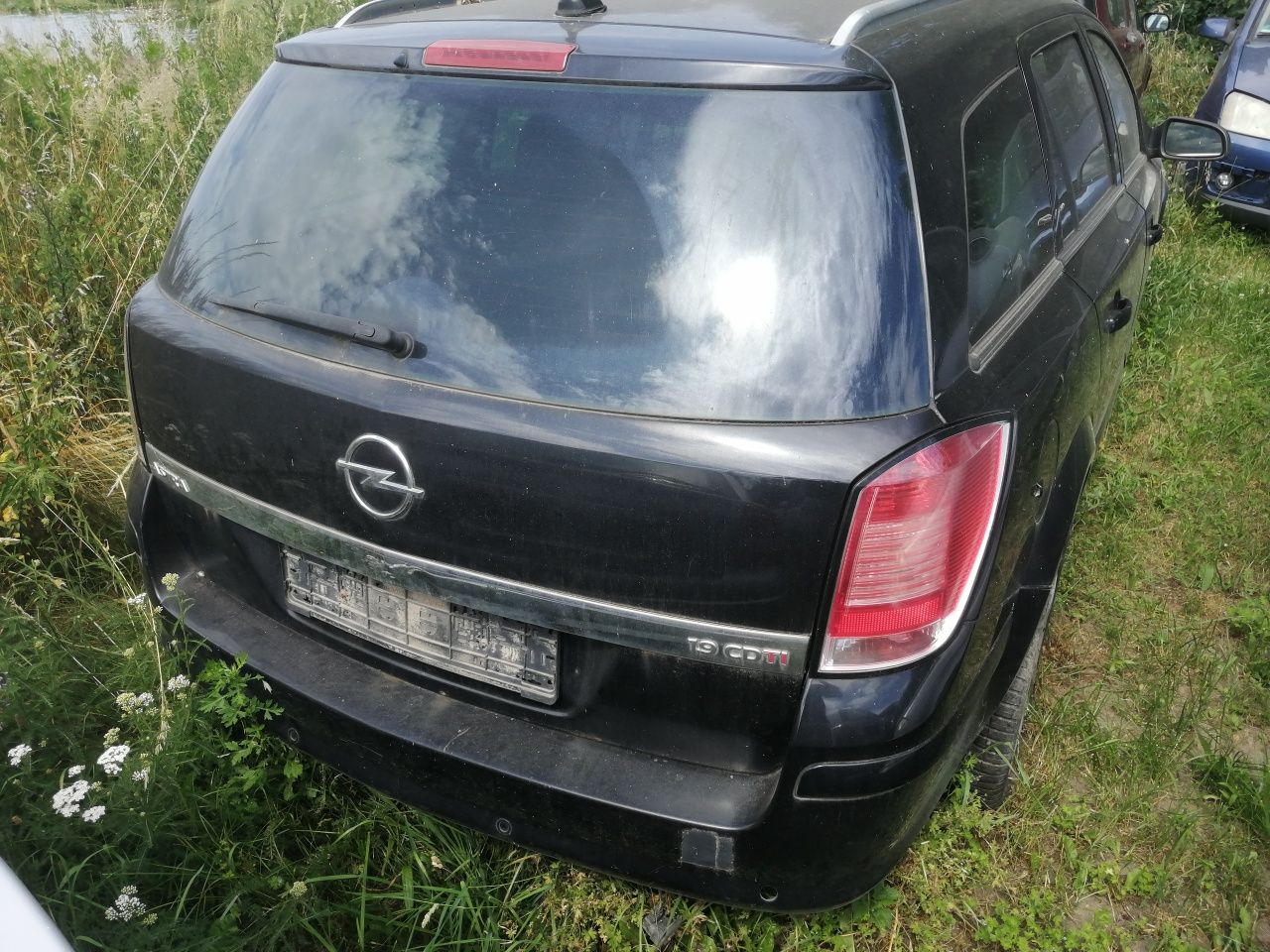 Opel Astra H 1.9cdti cosmo 150 PS klapa drzwi maska błotnik lampy inne