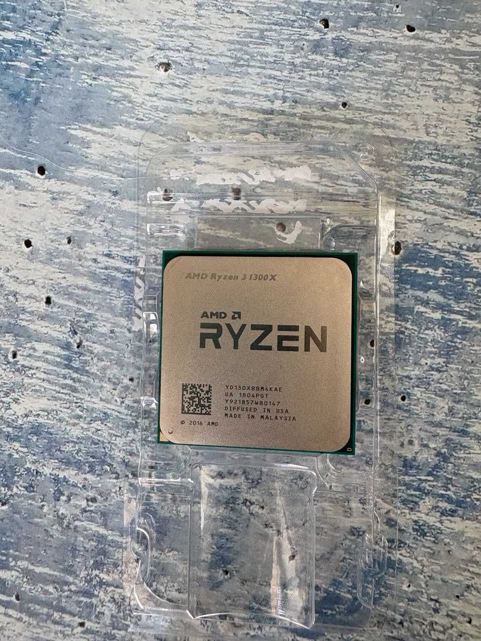 AMD Ryzen 3 1300X (б/у) з рідним кулером