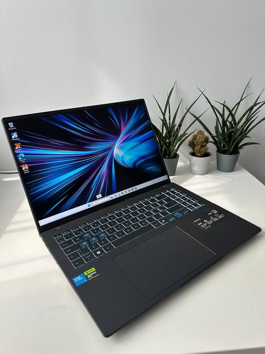 RTX 5050 8gb + Core 5 210H • Asus VivoBook 16" 144hz • 16gb/512ssd