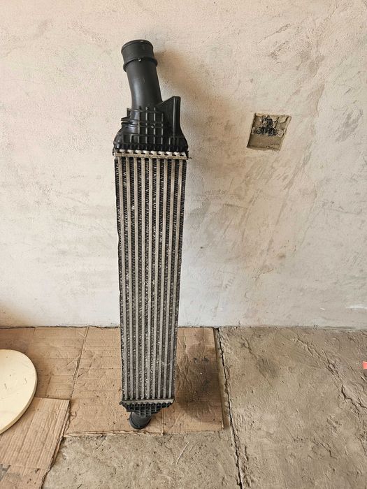 Продам интеркулер Audi q5 2.0 tfsi 2015 г.в оригинал б.у.