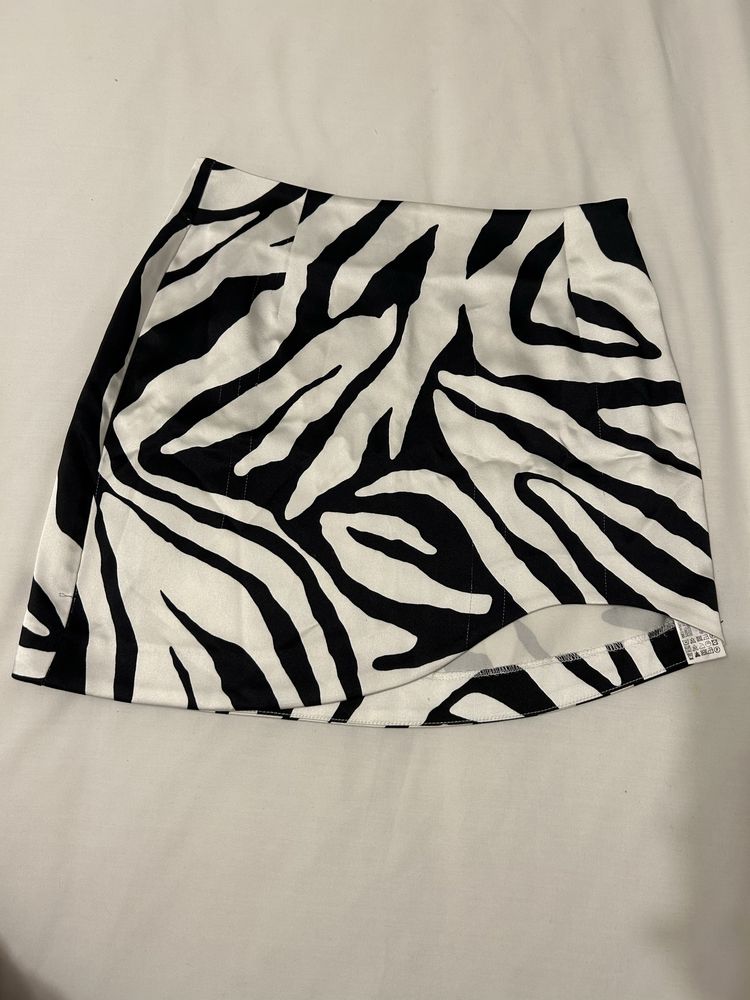 Saia de zebra acetinada