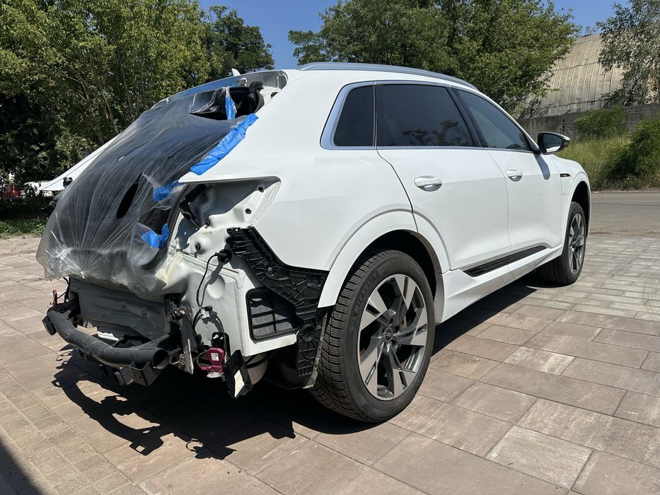 Разборка и СТО Audi E-tron 4KE 50, 55, Q8 белый цвет LS9R 2018-2025