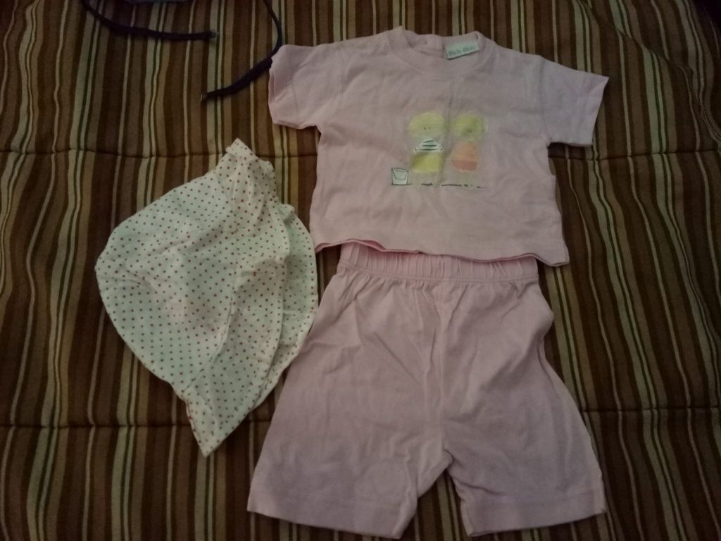 Muita roupa para crianças de 3 meses