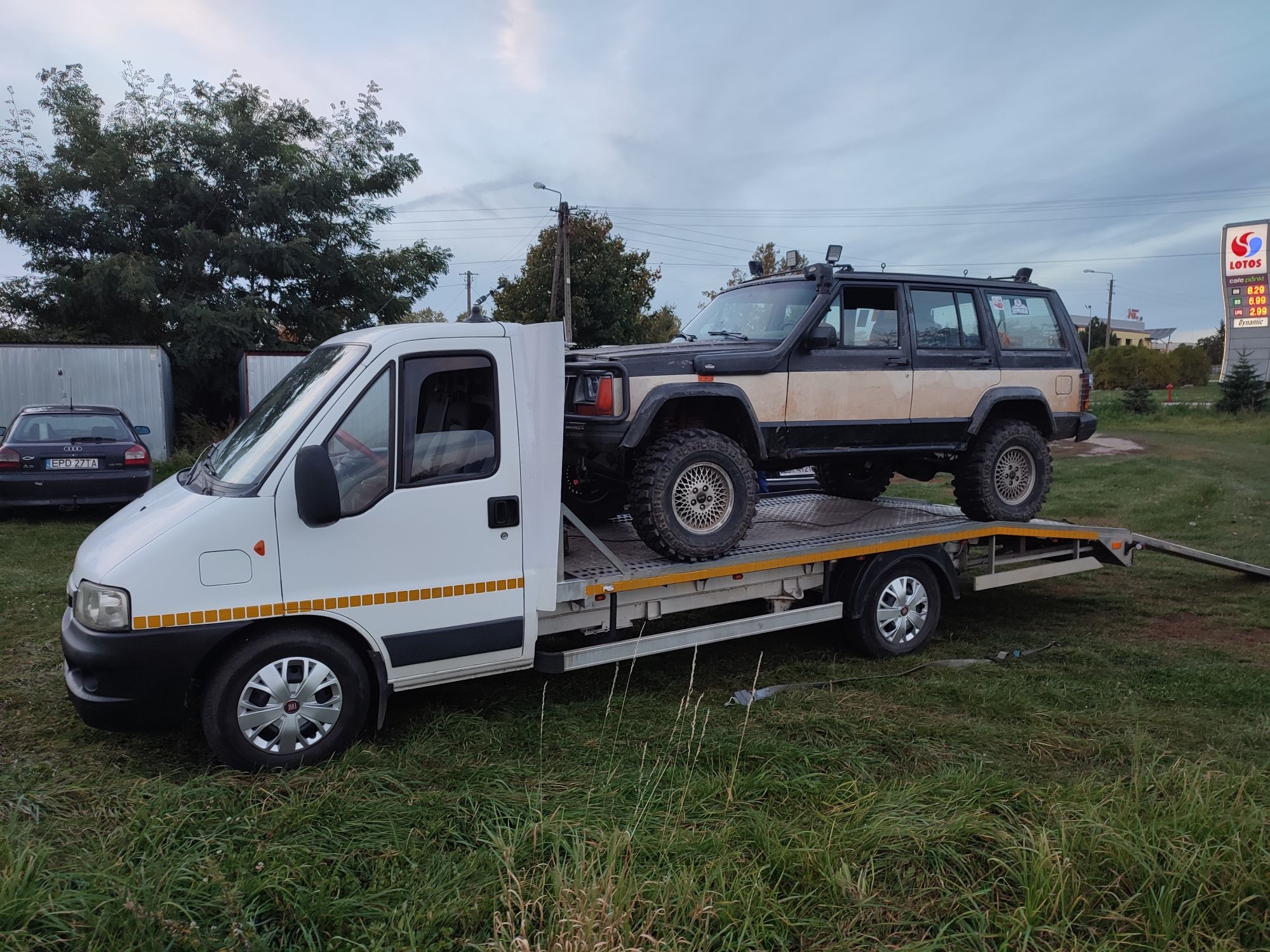 Pomoc Drogowa Holowanie Transport Laweta