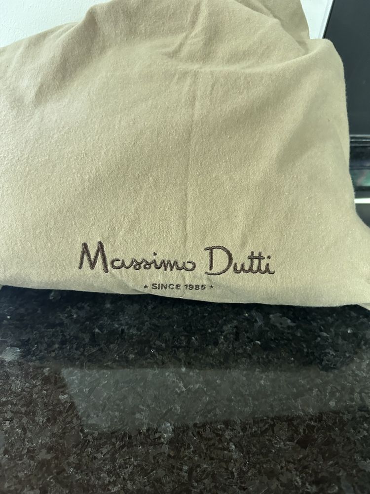 Mala em pele da massimo dutti