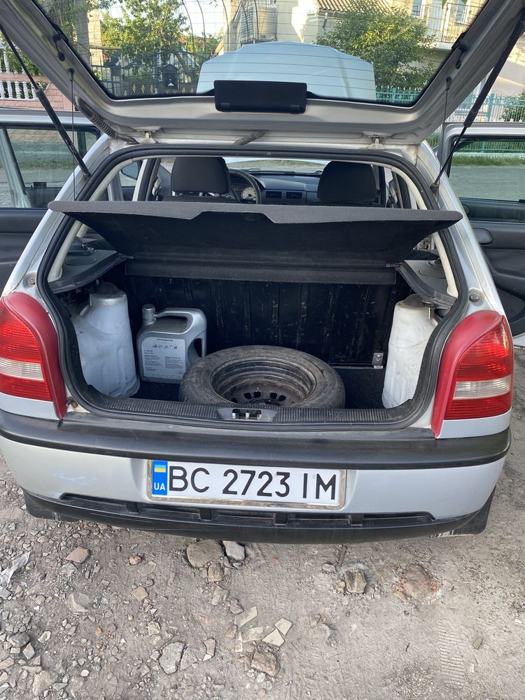 volkswagen Pointer 2004