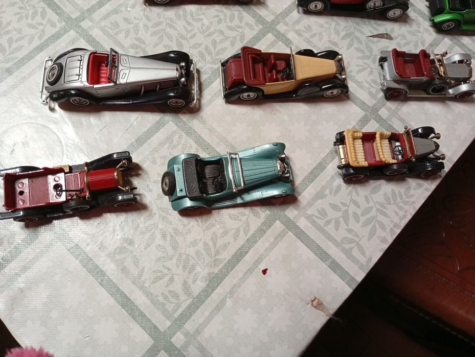 Carros miniaturas antigos