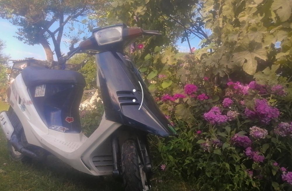 Продаєця Suzuki DDRESS