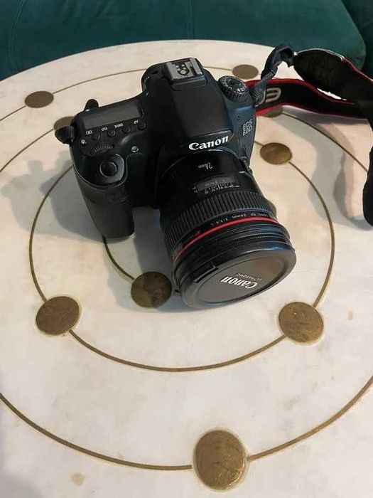 Canon EOS 60D + obiektywy + Speedlite 430EX II