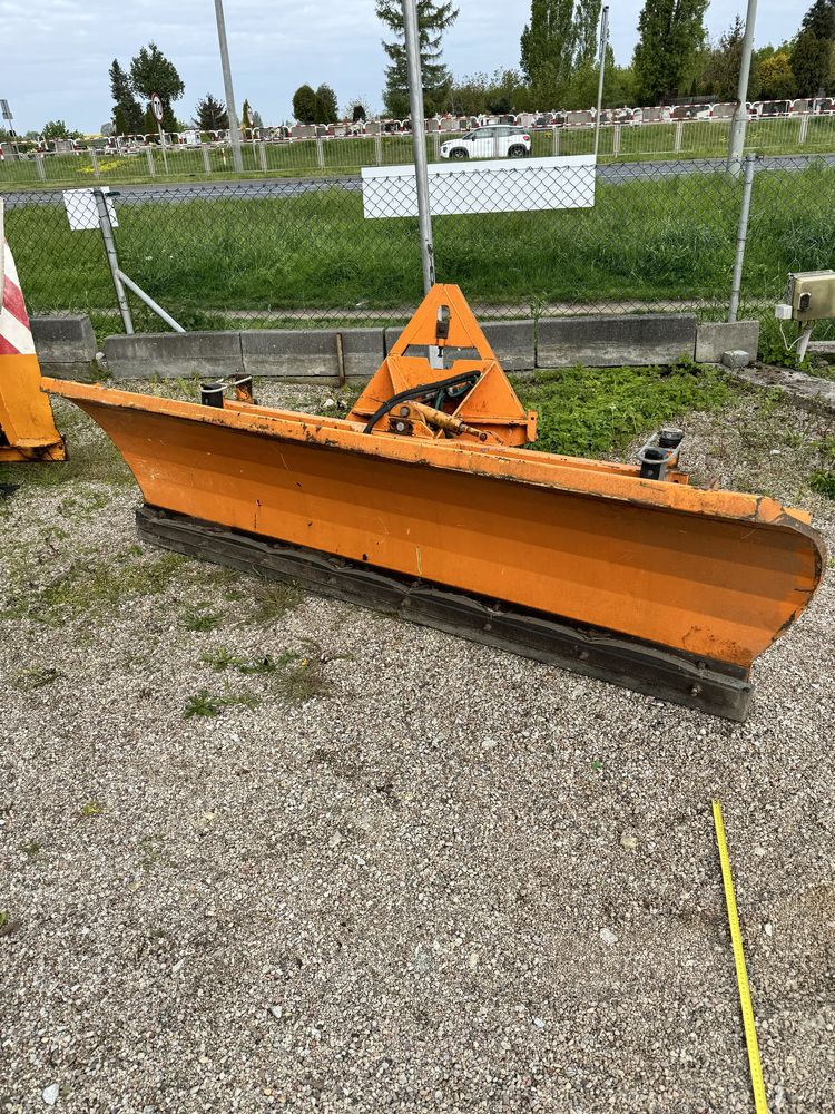 Pług do odsnieżania 2.6 m hydrauliczny