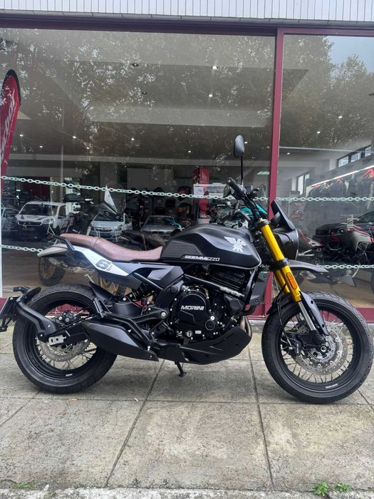MOTO MORINI SEIEMMEZZO SCR 2025